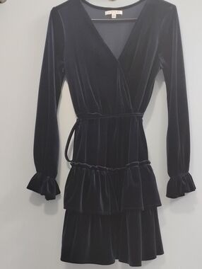 City Vibe Dark Navy Velvet Wrap Dress with Ruffle Skirt Size Small